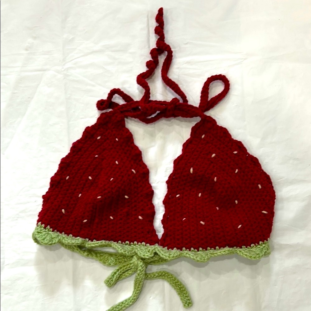 Red and Green Sleeveless Cropped Tie Front Top